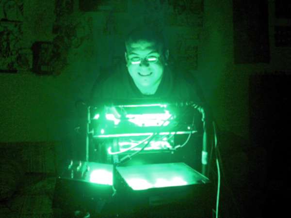 Phil underlit